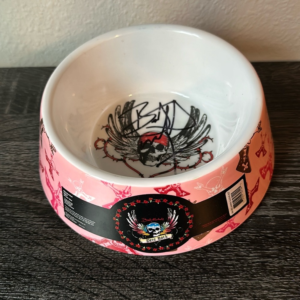 Autographed Bret Michaels ‘Pets Rock’ pink dog bowl
